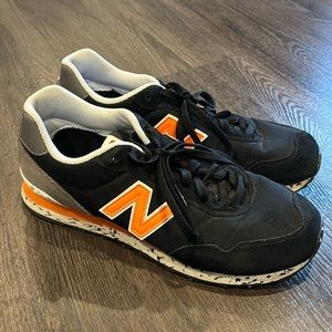Mens size 11 new balance 515 shoes black, gray, and orange